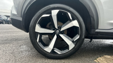 Nissan Juke 1.0 DiG-T 114 Tekna 5dr Petrol Hatchback